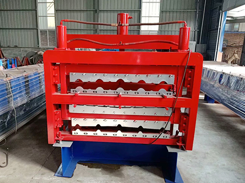 彩钢三层压瓦机