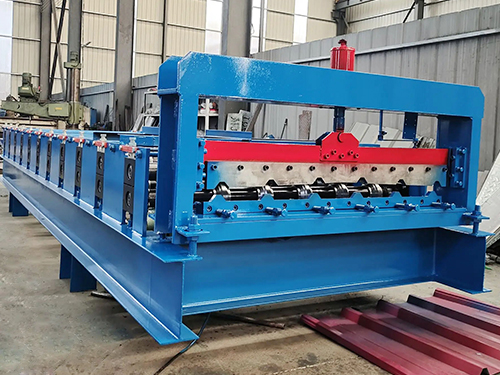 打包箱房成型机